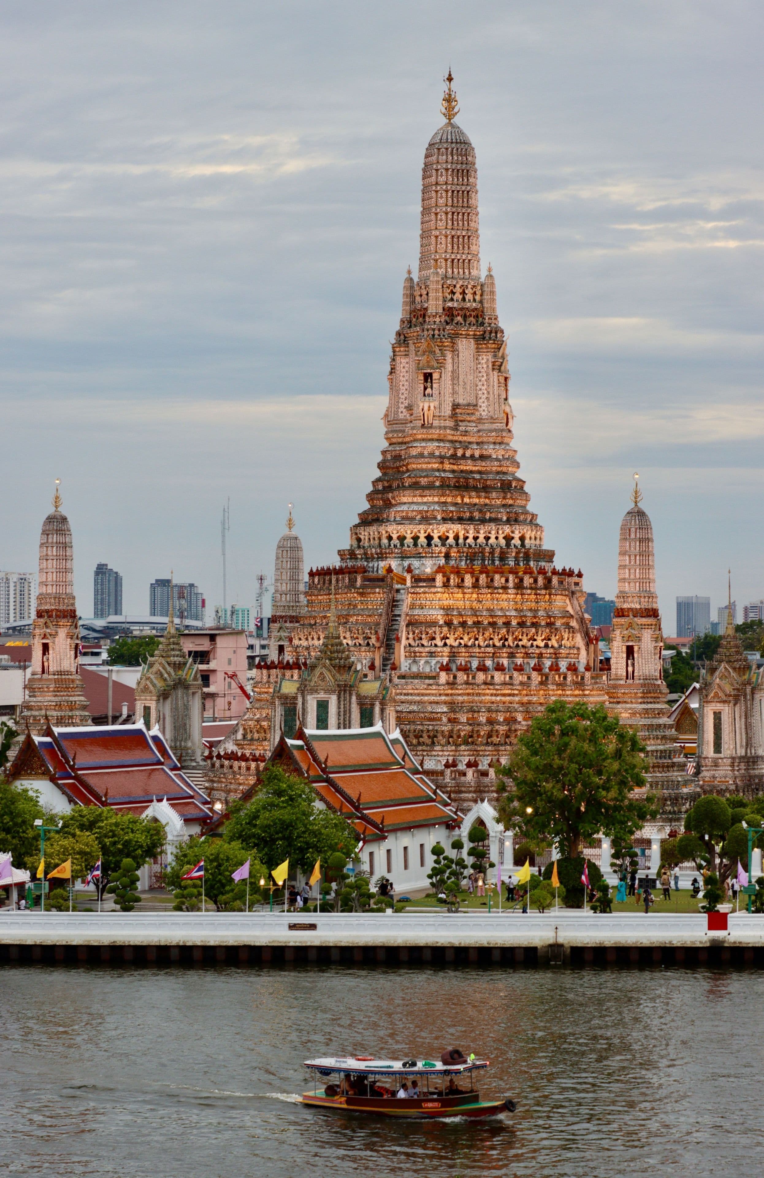 Wat Arun temple on the Chao Phraya River, Bangkok